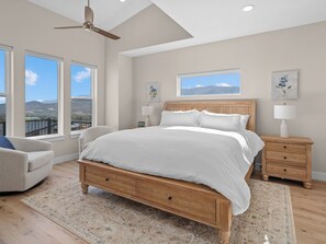 4 bedrooms, desk, free WiFi, bed sheets - Adventure Year-Round, Steps from Powder Mountain 4 bedroom home with Hot Tub (Eden)