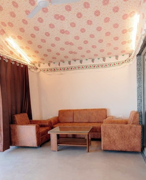 Premium Tent | Room amenity