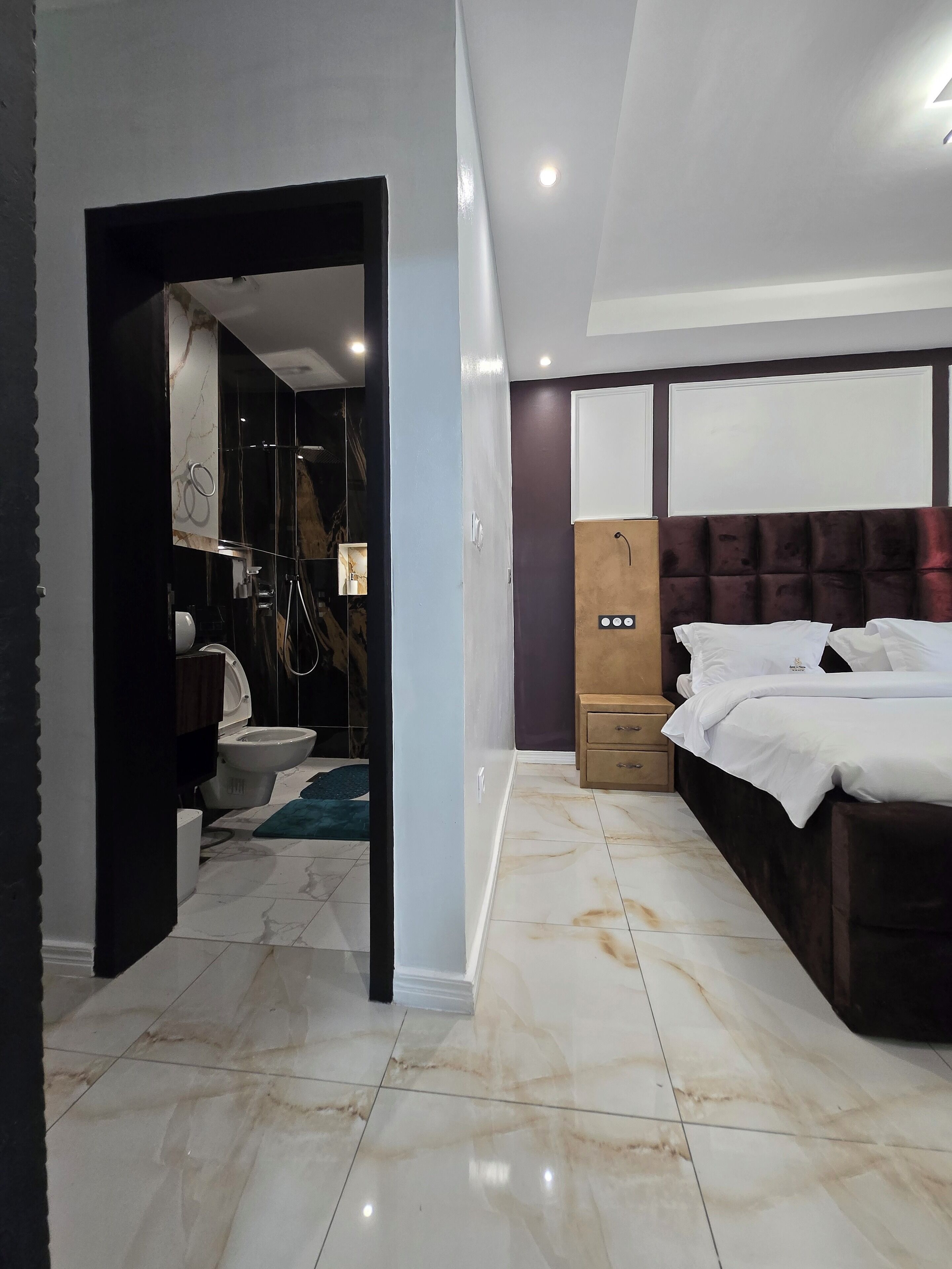 Superior-suite - balkon - byudsigt | Mørklægningsgardiner, strygejern/strygebræt, gratis Wi-Fi