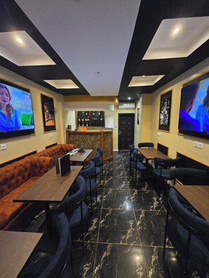 Restaurant - SUNA'A HOME LOGPOM (Douala)