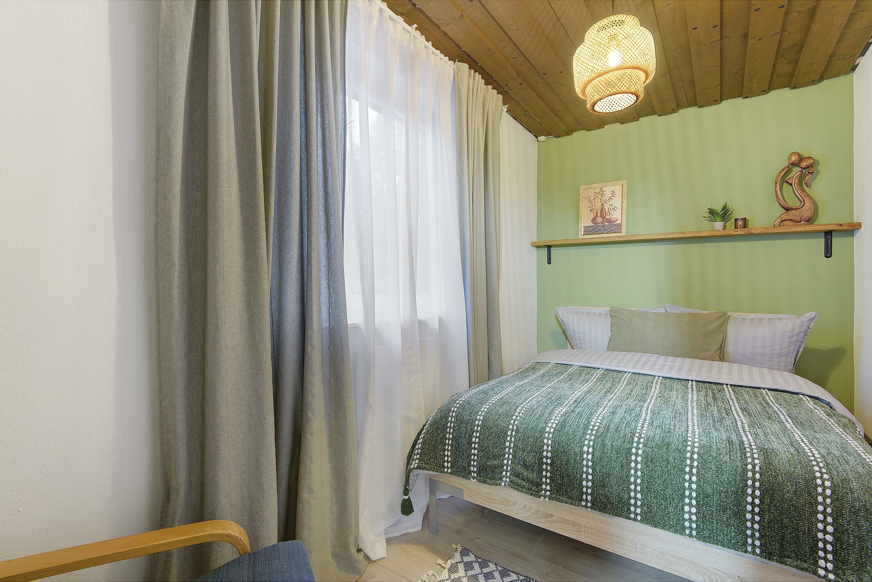 2 bedrooms, WiFi, bed sheets