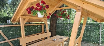 Altan's Gold– Perfect for Family & Friends