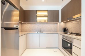 Fridge, microwave, oven, stovetop