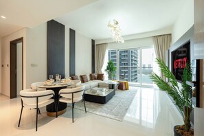 Smart TV - KeyRock - 1BR with Sea & Palm Jumeirah Views (Dubai)