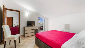 2 chambres, fer et planche à repasser, draps fournis