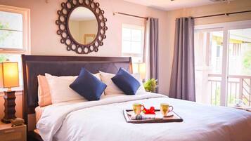 3 bedrooms, iron/ironing board, internet, bed sheets