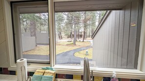 Interior - Meadow House 42 - Private Hot Tub, A/C, Common Area/Golf Course View (Sunriver)