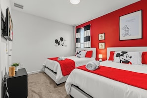 6 bedrooms, iron/ironing board, WiFi, bed sheets