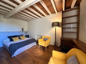 2 bedrooms, iron/ironing board, WiFi, bed sheets - Entire gîte, Le Bourguignon (Montoillot)