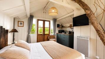 1 slaapkamer, een strijkplank/strijkijzer, wifi, beddengoed