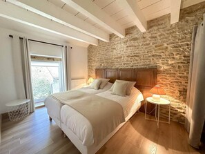 2 室のベッドルーム、WiFi