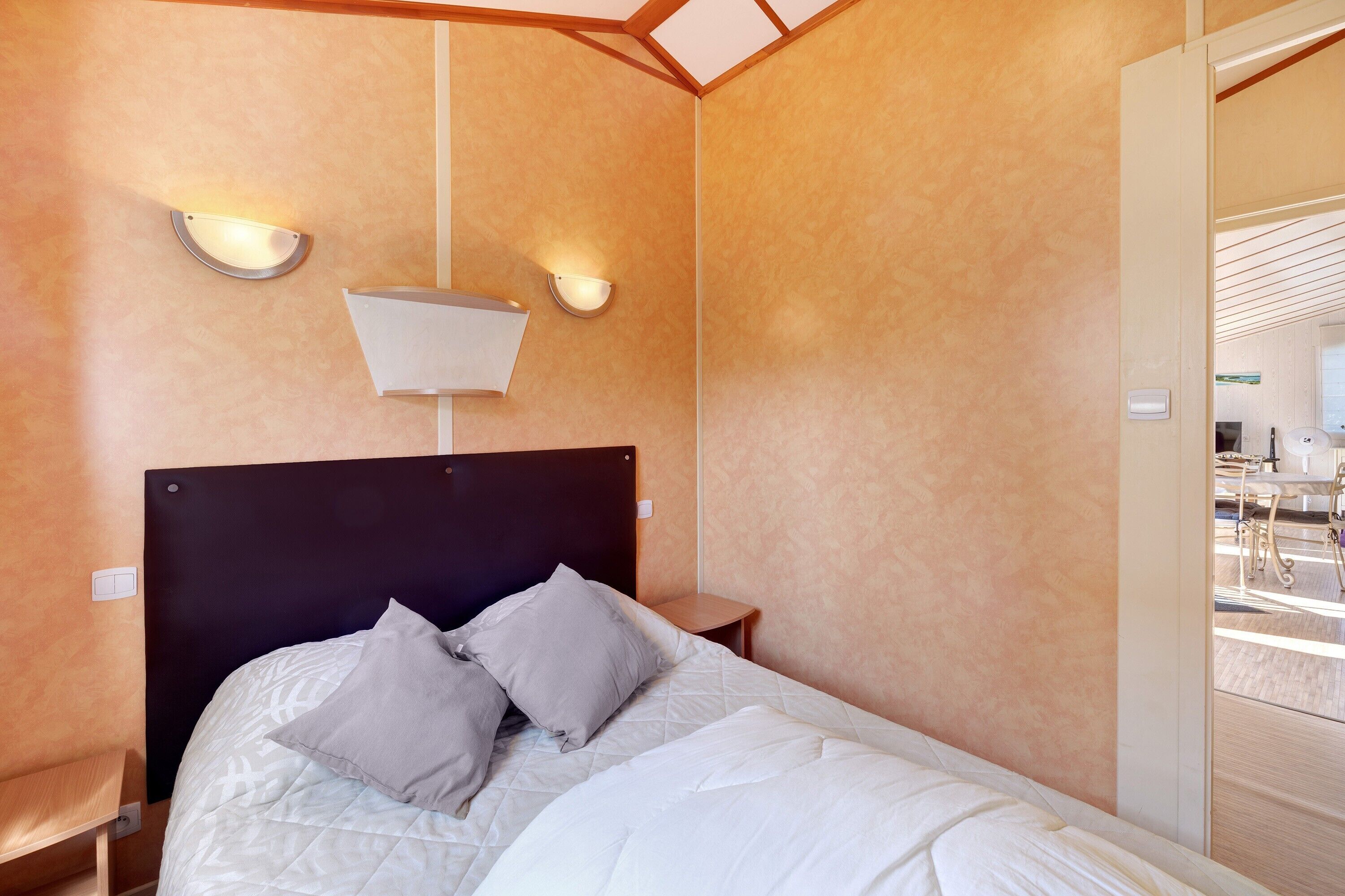 3 bedrooms, iron/ironing board, WiFi