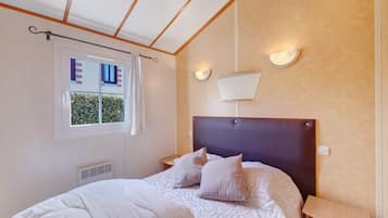 3 bedrooms, iron/ironing board, WiFi