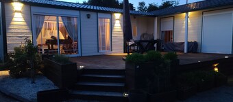 Chalet of Happiness by Lake Guerlédan