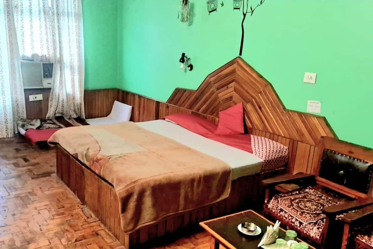 Superior Room, Air conditioning | Rollaway beds, free WiFi, bed sheets