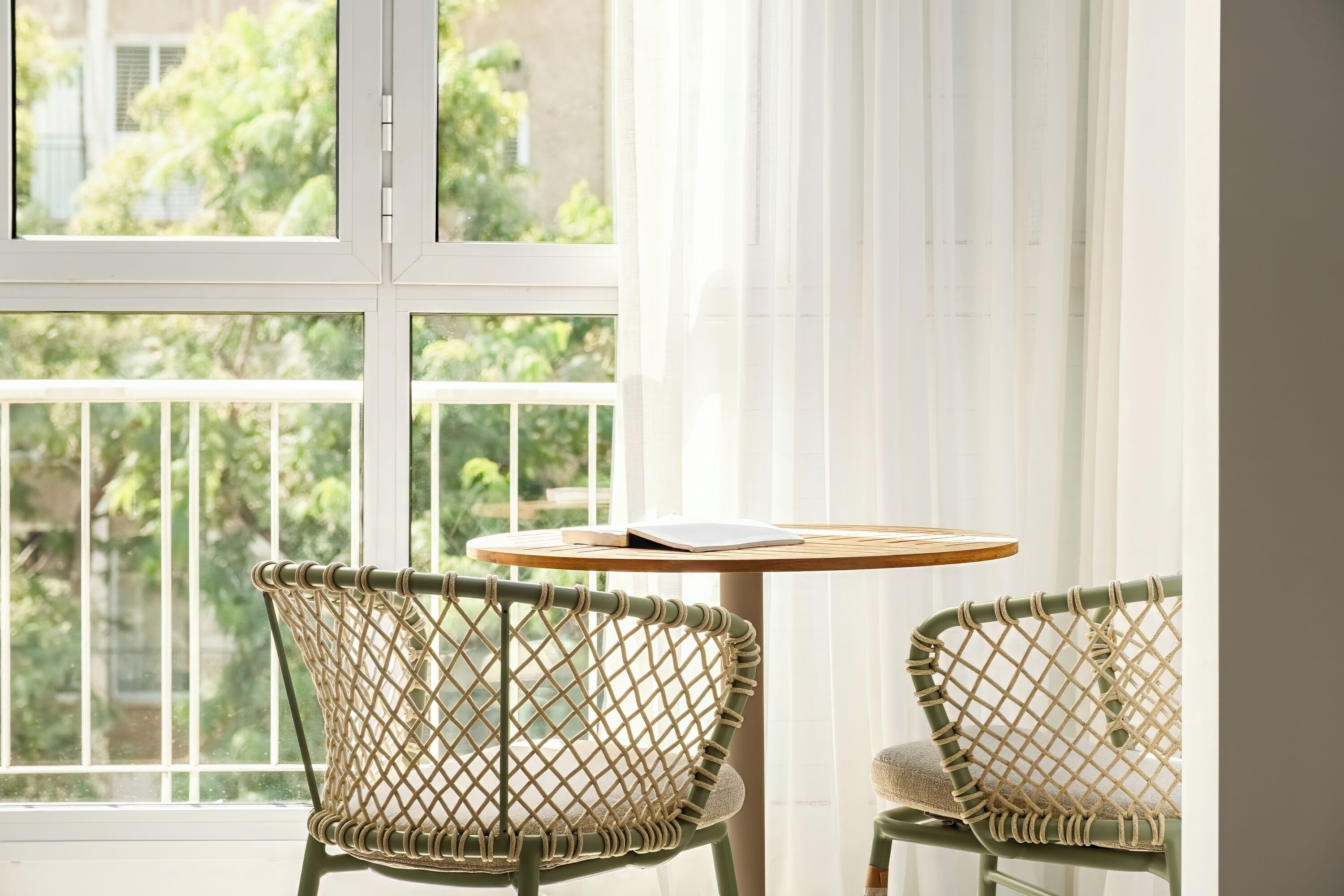 Iron/ironing board, free WiFi