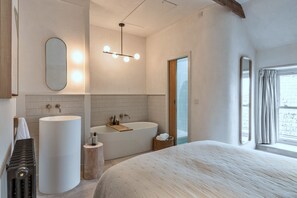 3 Schlafzimmer, kostenloses WLAN, Bettwäsche