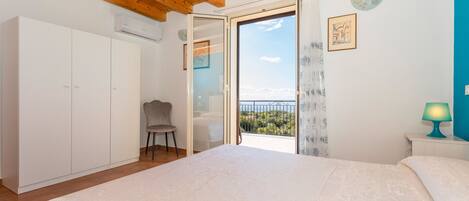 2 chambres, fer et planche Ă repasser, Wi-Fi, literie fournie