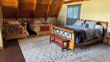 2 bedrooms, iron/ironing board, free WiFi, bed sheets