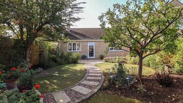 Cottage | Exterior