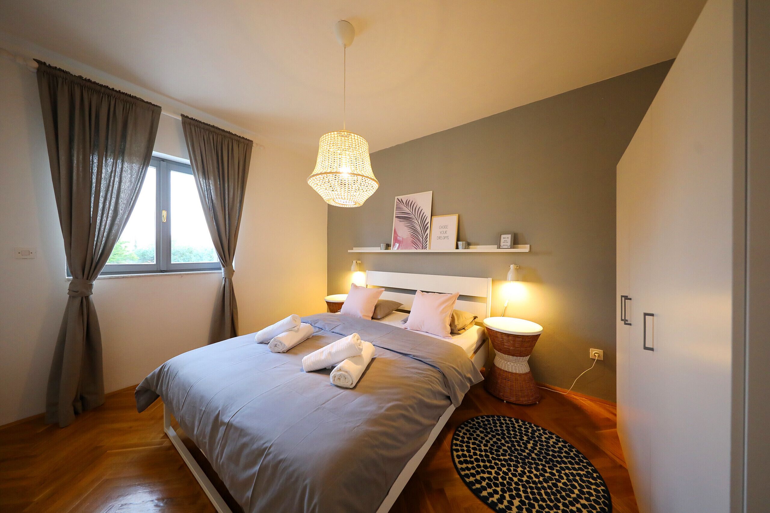 4 chambres, Wi-Fi gratuit, draps fournis