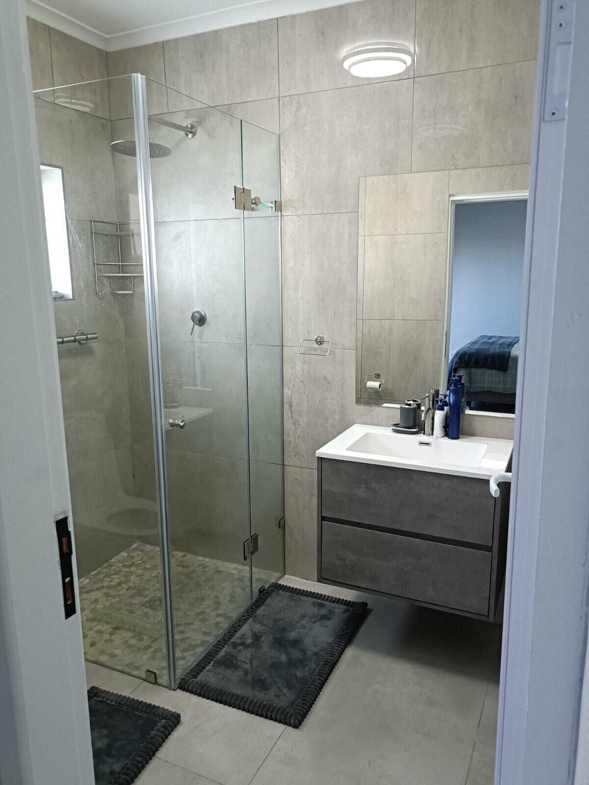 淋浴設備、風筒、廁紙