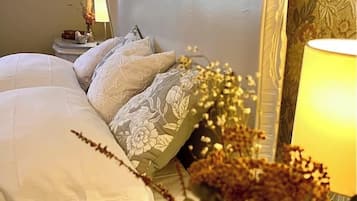 2 bedrooms, iron/ironing board, Internet, bed sheets