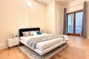 1 bedroom, iron/ironing board, WiFi, bed sheets - Orléan 41 (B) center-train station-airport (Charleroi)