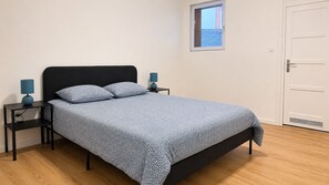 1 室のベッドルーム、アイロン / アイロン台、WiFi、ベッドシーツ