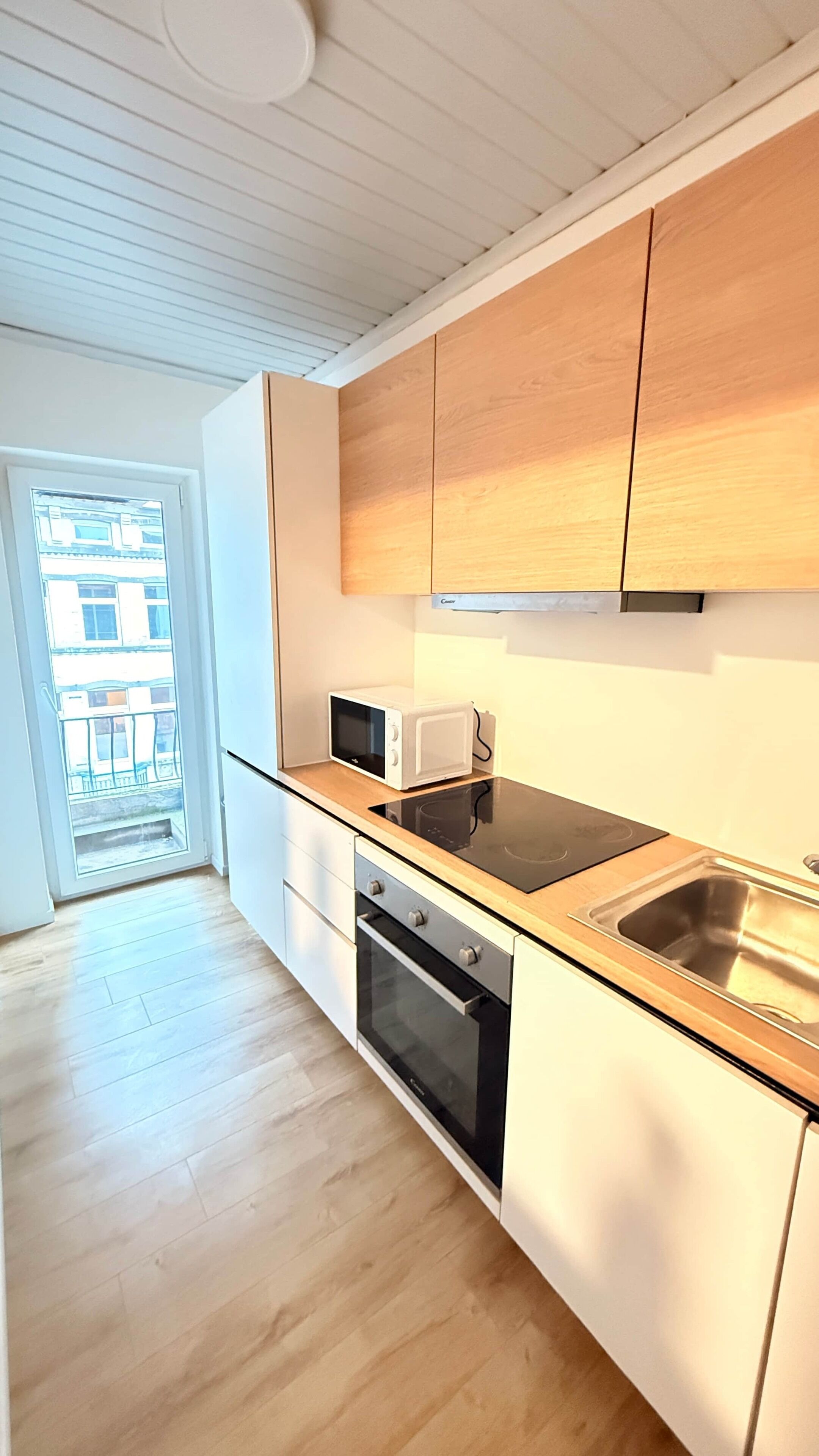 Frigorífico y microondas