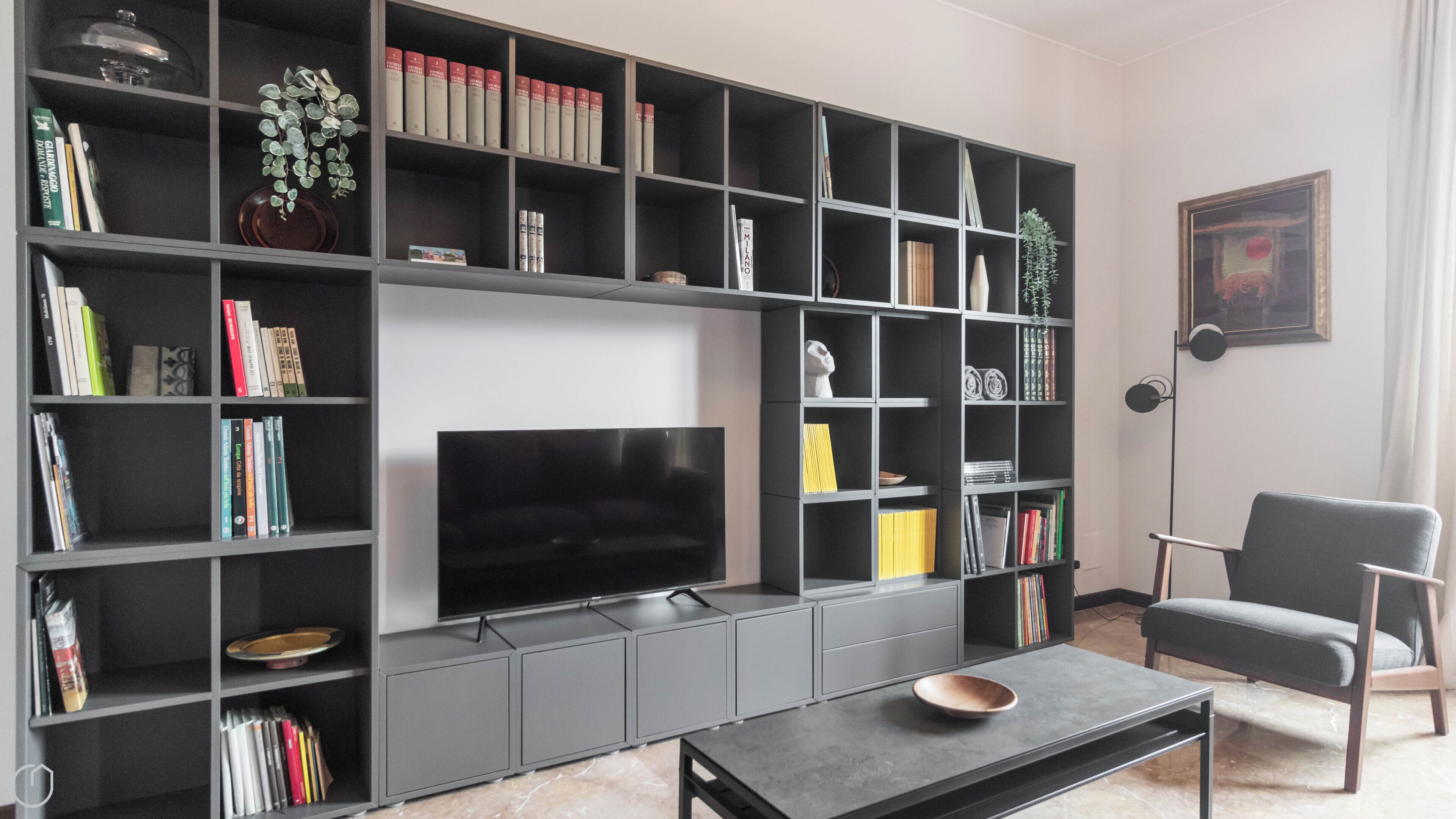 Apartemen (2 Bedrooms) | Area keluarga | Televisi 32-inci dengan saluran TV kabel