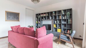 Apartment (2 Bedrooms) | Wohnbereich
