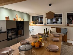 تناول الطعام