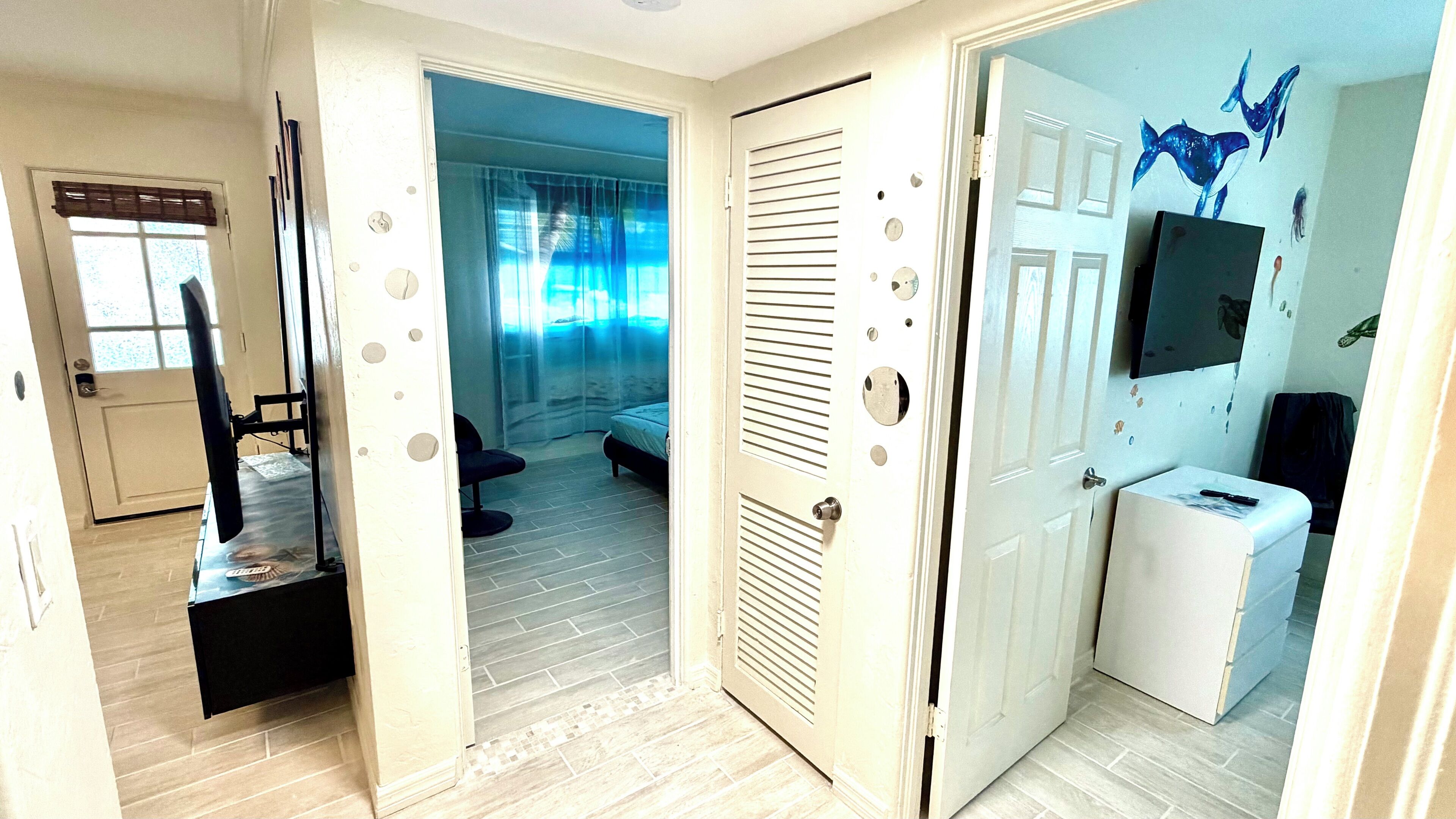 2 bedrooms, iron/ironing board, travel cot, WiFi