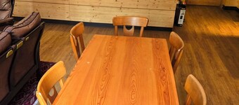 Cozy Mountain Chalet in Austrian Alps for Skiing & Events, ~1h to Vienna&Airport