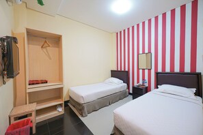 Superior Double or Twin Room | Desk, laptop workspace, soundproofing, free WiFi