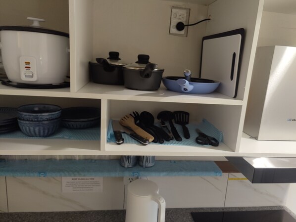 Interior - Easy Long Short Stay (Jamboree Heights)