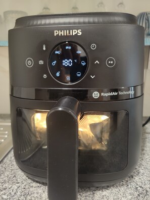 Coffee and/or coffee maker - Easy Long Short Stay (Jamboree Heights)