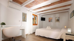 2 Schlafzimmer, Bügeleisen/Bügelbrett, Bettwäsche