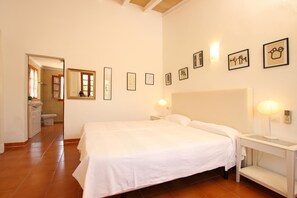 Strykejern/-brett og sengetøy