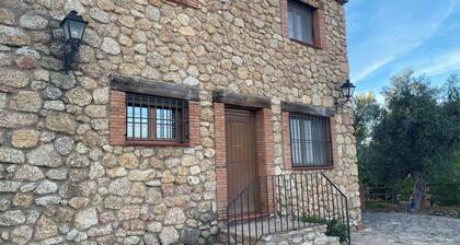Detached 4 bedroom villa with private pool