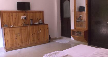 Woodward 2 by 4wildflower