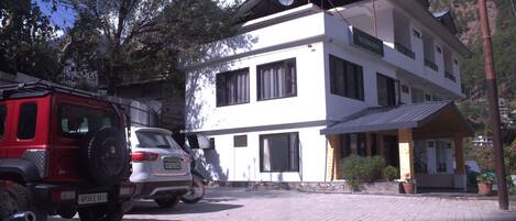 Fachada de la propiedad