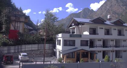 Woodward 2 by 4wildflower