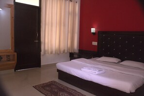 Executive Double Room, Balcony, Mountain View | Desk, laptop workspace, blackout drapes, free WiFi
