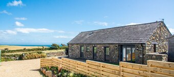 Crowrach - sleeps 7 guests  in 3 bedrooms