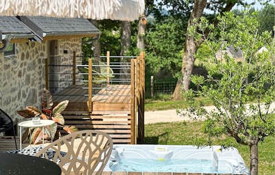 Nice home in Alleyrat with WiFi