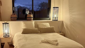 6 chambres, fer et planche à repasser, lit parapluie, Wi-Fi gratuit