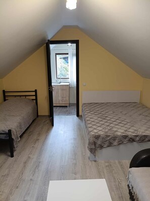 2 dormitorios, tabla de planchar con plancha, wifi