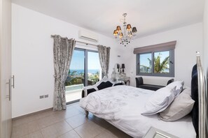 4 bedrooms, cots/infant beds, bed sheets - Ayia Napa Panorama Villa (Ayia Napa)